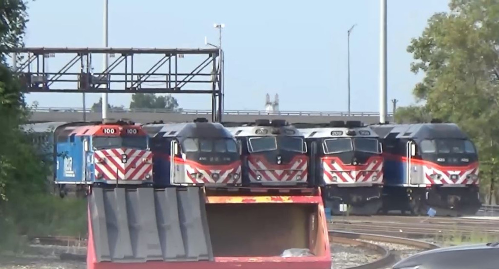 Metra units